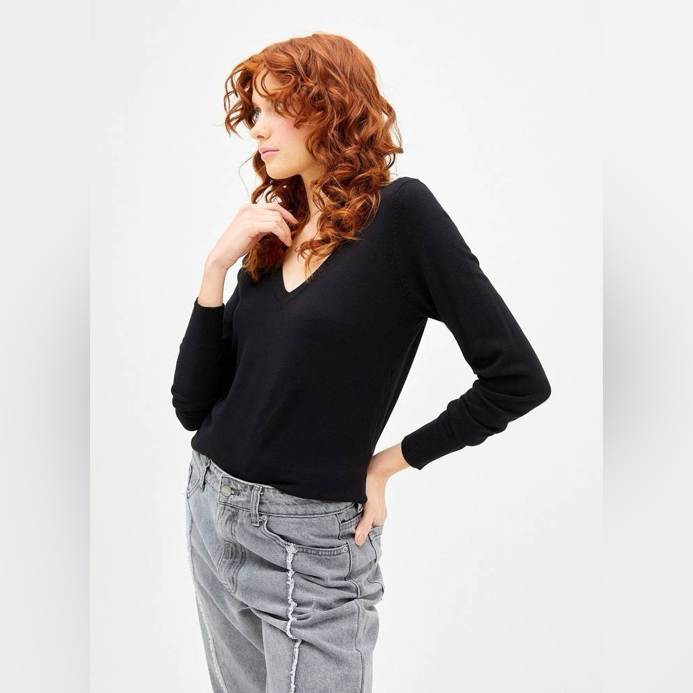 Women’s Black V-neck Sweater